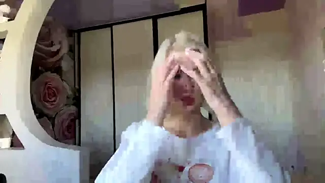 Snapshot of ScarlettRosy chatting on 06-09-26, 04:35 ScarlettRosy online show from 06-09-26, 04:35