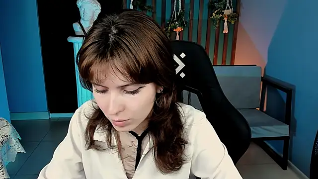 Snapshot of LolaDominara chatting on 06-07-26, 06:17 LolaDominara online show from 06-07-26, 06:17