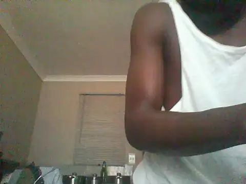 Snapshot of Tbangs_ chatting on 06-12-26, 05:39 Tbangs online show from 06-12-26, 05:39