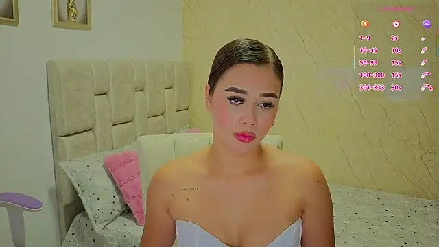 Naomilaurent online show from 07-20-26, 11:29