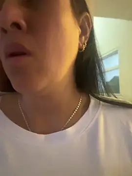 Snapshot of Cloe-Fire chatting on 06-05-26, 11:16 Cloe-Fire online show from 06-05-26, 11:16