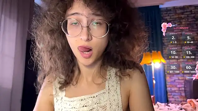 Snapshot of CurlyWinx chatting on 06-03-26, 05:21 CurlyWinx online show from 06-03-26, 05:21