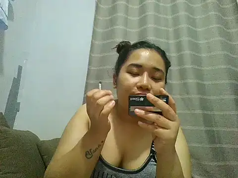 Snapshot of KayeDarling chatting on 06-15-26, 07:05 KayeDarling online show from 06-15-26, 07:05