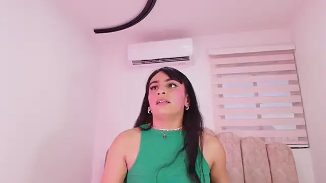 Snapshot of Malaia_thompson_ chatting on 05-24-26, 11:59 Malaia thompson online show from 05-24-26, 11:59