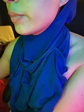 Snapshot of Lubnna chatting on 05-08-26, 12:16 Lubnna online show from 05-08-26, 12:16