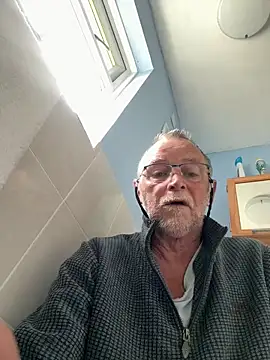 Snapshot of Moonraker64 chatting on 05-16-26, 12:15 Moonraker64 online show from 05-16-26, 12:15