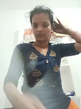 Snapshot of Student_garl_1 chatting on 06-11-26, 12:32 Student garl 1 online show from 06-11-26, 12:32