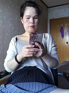 Snapshot of nidejiejie chatting on 05-07-26, 04:51 nidejiejie online show from 05-07-26, 04:51