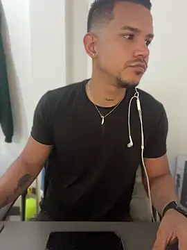 angel silva  online show from 06-27-26, 04:39