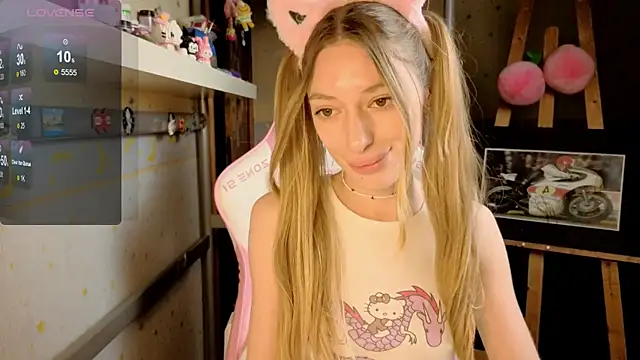 MiaMooonn online show from 05-31-26, 06:09