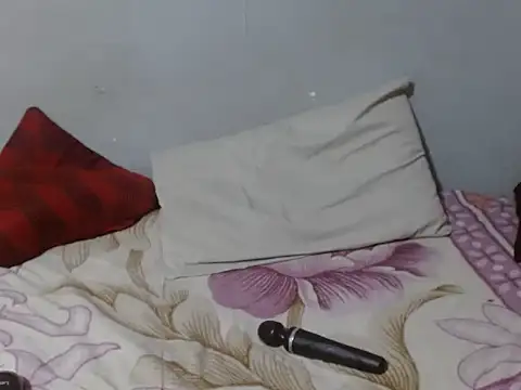 petitekaylaXxx online show from 05-17-26, 02:35