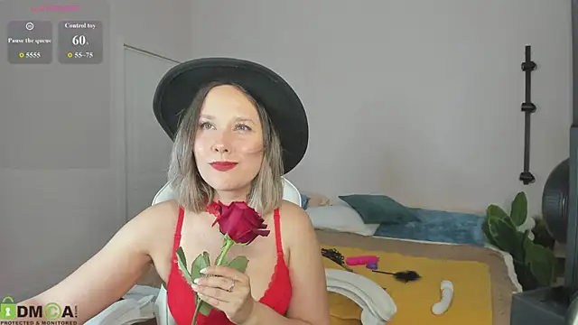Snapshot of Nikki_Mi1k chatting on 06-17-26, 02:07 Nikki Mi1k online show from 06-17-26, 02:07