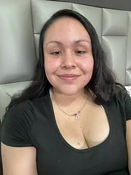 KeniaLuna online show from 07-28-26, 07:39