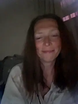 Snapshot of MillaSmileX chatting on 05-13-26, 05:32 MillaSmileX online show from 05-13-26, 05:32