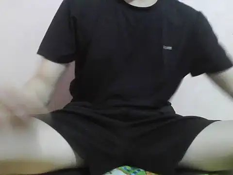 Zineyy online show from 06-19-26, 05:17
