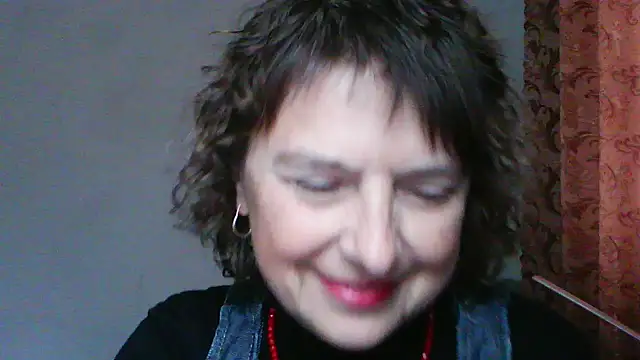 Snapshot of ElizabethGorden chatting on 05-31-26, 09:38 ElizabethGorden online show from 05-31-26, 09:38