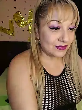 Snapshot of Venuss_Milf chatting on 06-28-26, 10:21 Venuss Milf online show from 06-28-26, 10:21