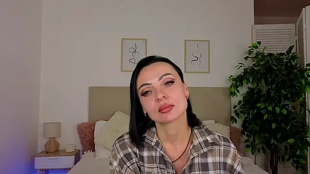 Black bestie online show from 05-05-26, 06:21
