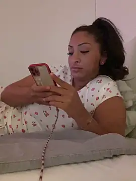 juicyprincess66 online show from 06-06-26, 07:51