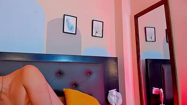 Snapshot of Boy_Mathew chatting on 06-10-26, 03:18 Boy Mathew online show from 06-10-26, 03:18