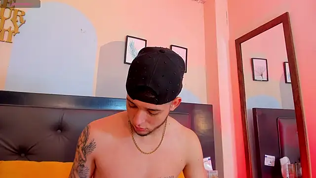 Snapshot of Boy_Mathew chatting on 06-26-26, 11:14 Boy Mathew online show from 06-26-26, 11:14