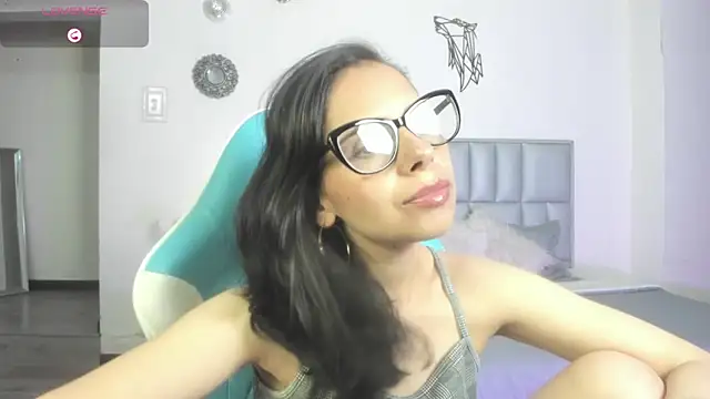 Snapshot of Shanttal_queen chatting on 06-12-26, 03:49 Shanttal queen online show from 06-12-26, 03:49