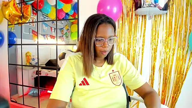 Snapshot of Miss_Khaleesi chatting on 06-15-26, 12:29 Miss Khaleesi online show from 06-15-26, 12:29