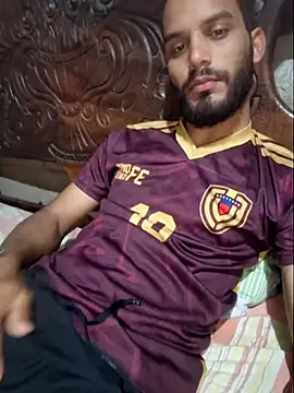 Divisito17S online show from 06-24-26, 01:15