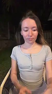 Snapshot of Mini_girl_do_it_better chatting on 05-12-26, 02:36 Mini girl do it better online show from 05-12-26, 02:36