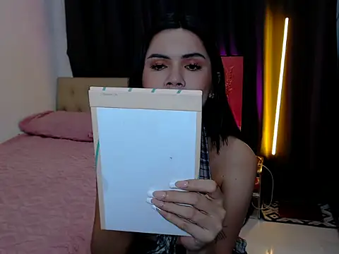 Snapshot of Alexandra_Kenn chatting on 07-12-26, 10:45 Alexandra Kenn online show from 07-12-26, 10:45