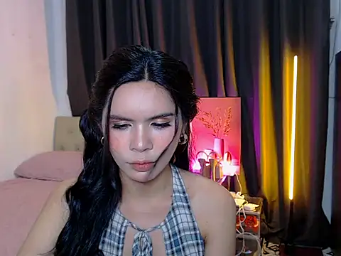 Snapshot of Alexandra_Kenn chatting on 07-18-26, 01:26 Alexandra Kenn online show from 07-18-26, 01:26