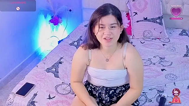 Snapshot of crisstal_7 chatting on 06-05-26, 06:57 crisstal 7 online show from 06-05-26, 06:57