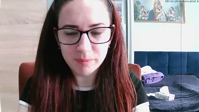 Snapshot of EmilyHotAngel chatting on 05-11-26, 09:04 EmilyHotAngel online show from 05-11-26, 09:04