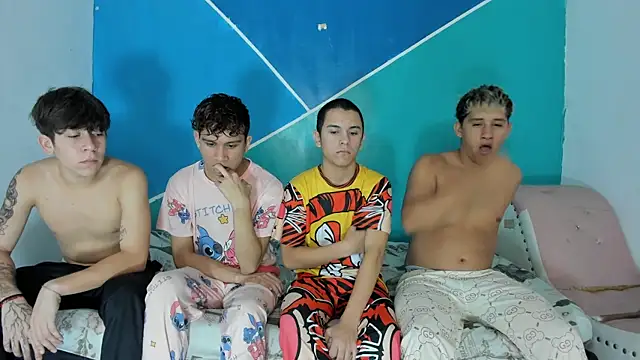 Snapshot of wild_boys_zs chatting on 07-15-26, 05:23 wild boys zs online show from 07-15-26, 05:23