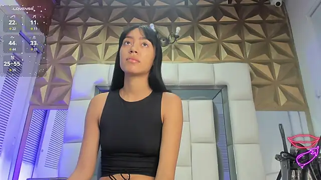 Snapshot of peyton_luoise27 chatting on 06-18-26, 12:31 peyton luoise27 online show from 06-18-26, 12:31