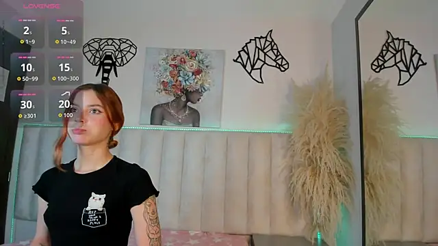 Kira Venom online show from 06-11-26, 12:03