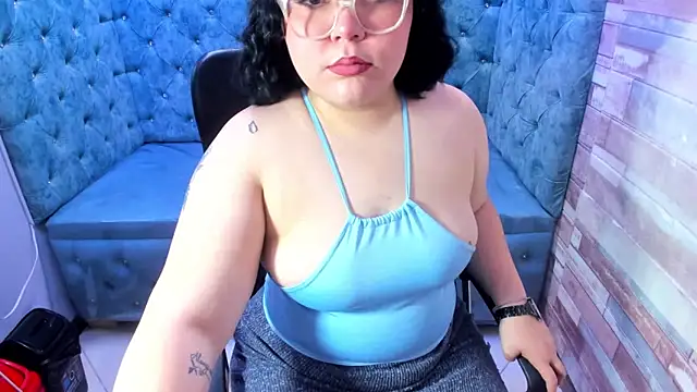 Sweet Nova  online show from 05-26-26, 11:50