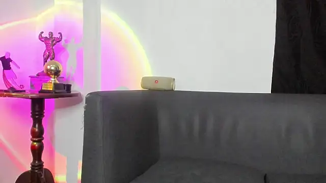 Snapshot of AlexRoyce_ chatting on 05-12-26, 10:34 AlexRoyce online show from 05-12-26, 10:34
