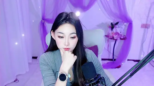 Snapshot of Tili_Lucky chatting on 05-12-26, 12:24 Tili Lucky online show from 05-12-26, 12:24