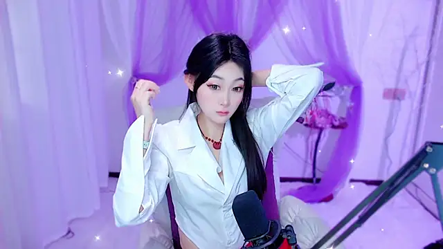 Snapshot of Tili_Lucky chatting on 05-13-26, 12:41 Tili Lucky online show from 05-13-26, 12:41
