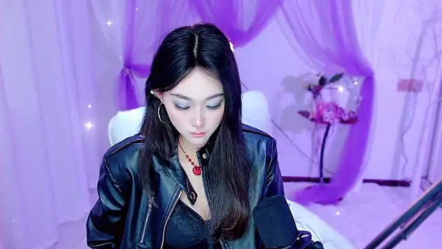 Snapshot of Tili_Lucky chatting on 05-15-26, 10:50 Tili Lucky online show from 05-15-26, 10:50