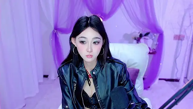 Snapshot of Tili_Lucky chatting on 05-16-26, 12:18 Tili Lucky online show from 05-16-26, 12:18