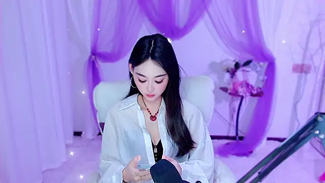 Snapshot of Tili_Lucky chatting on 05-17-26, 12:41 Tili Lucky online show from 05-17-26, 12:41