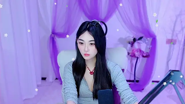 Snapshot of Tili_Lucky chatting on 05-19-26, 01:56 Tili Lucky online show from 05-19-26, 01:56