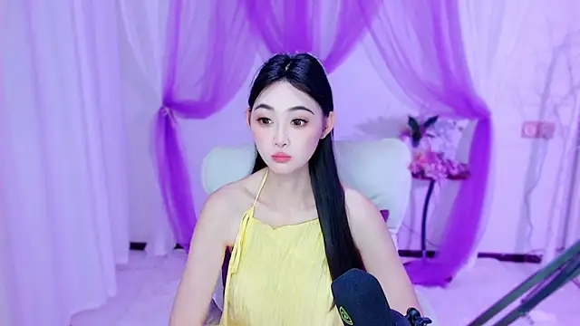 Snapshot of Tili_Lucky chatting on 05-21-26, 12:28 Tili Lucky online show from 05-21-26, 12:28