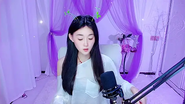 Snapshot of Tili_Lucky chatting on 06-05-26, 11:27 Tili Lucky online show from 06-05-26, 11:27