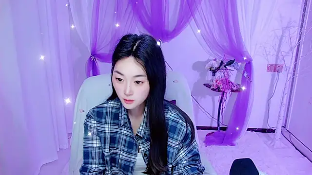 Snapshot of Tili_Lucky chatting on 06-17-26, 01:19 Tili Lucky online show from 06-17-26, 01:19