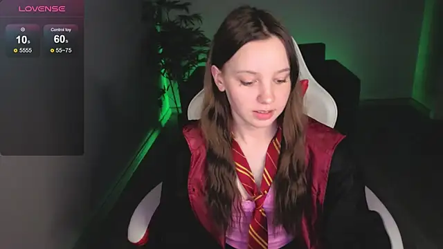 Snapshot of lolytaberry chatting on 07-04-26, 02:40 lolytaberry online show from 07-04-26, 02:40