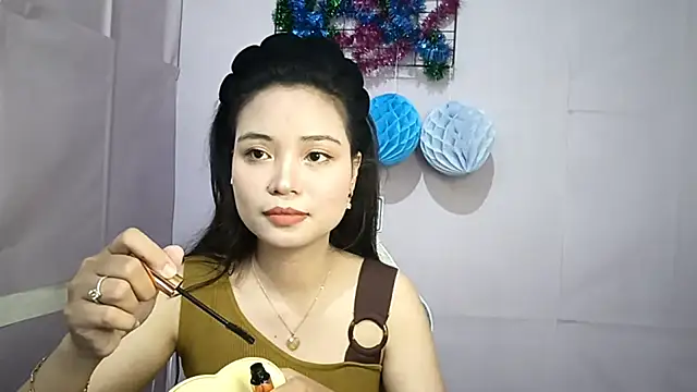 FerminaBoutwell online show from 06-03-26, 11:13