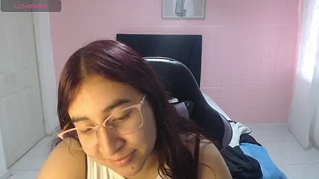 Snapshot of celeste16092020 chatting on 06-10-26, 01:32 celeste16092020 online show from 06-10-26, 01:32